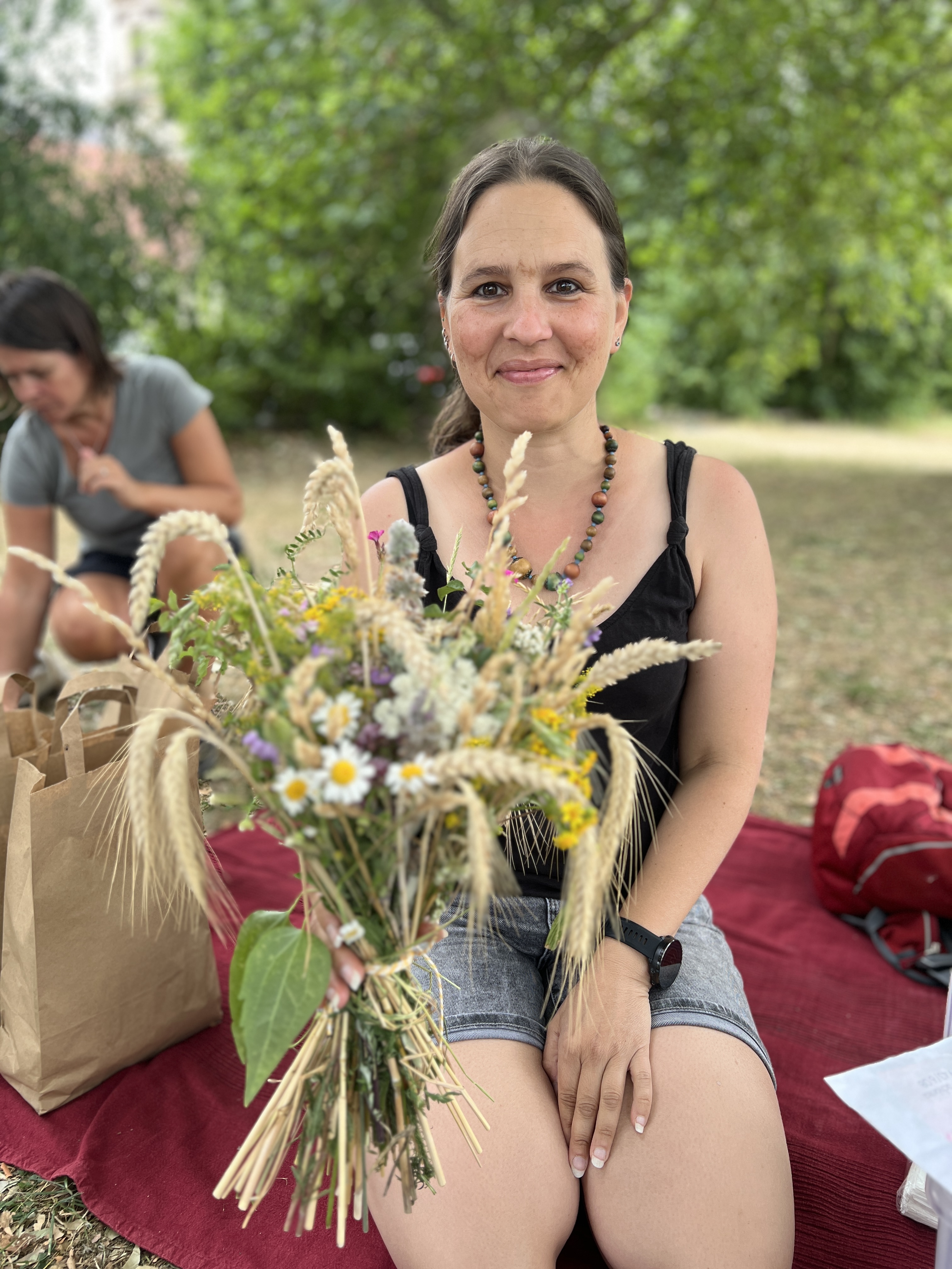 Kraeuterstrauß von den teilnehmerinnen